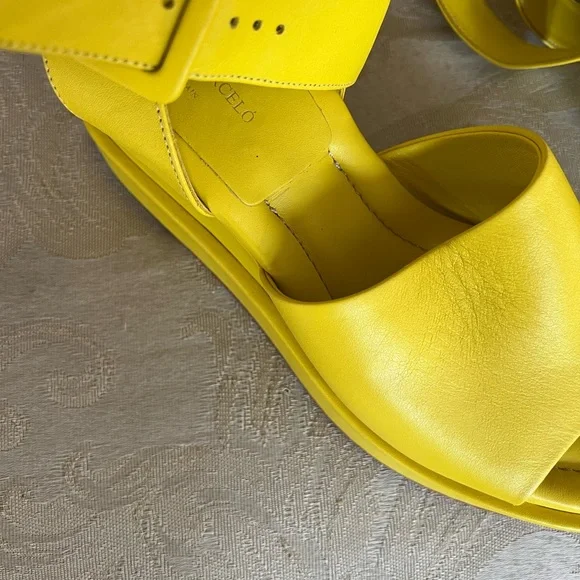 Paloma Barcelo Yellow Leather Wedge Sandals - Picture 6 of 7